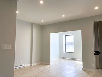 Rented by Realty 2000 Associates Ltd