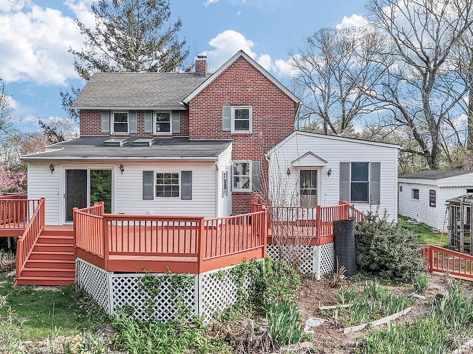 1st image of 42 Bayberry Lane