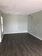 4th image of 915 W Oak Ridge Rd APT B