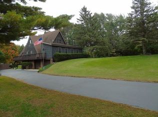 2835 Long Valley Rd, Richfield, WI 53076