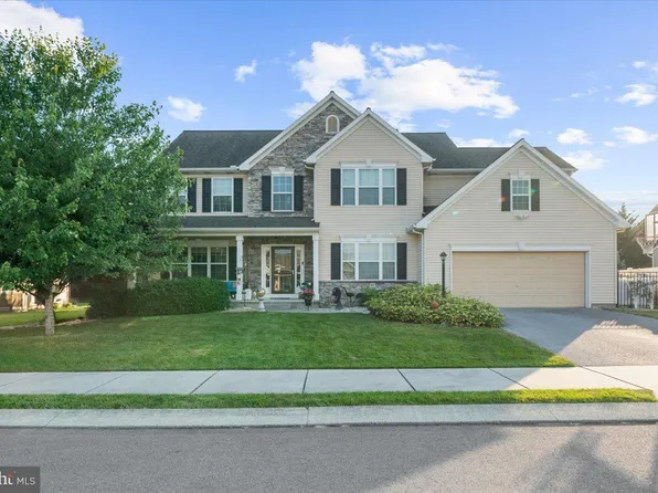 82 Summerlyn Dr, Ephrata, PA 17522