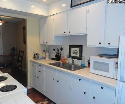 3rd image of 40 Gloucester Ct 4a #16