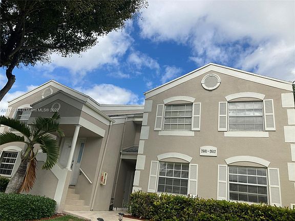 4th image of 2606 SE 21st Ct #203-A