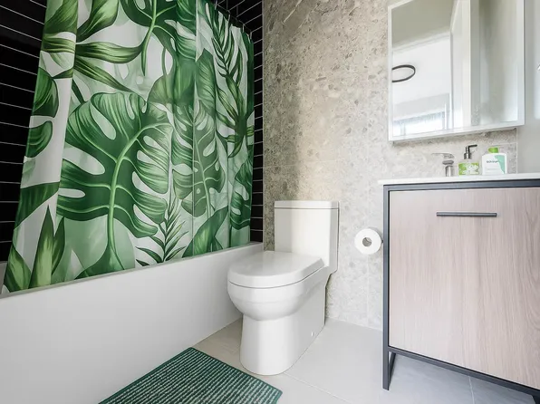 687 5th Avenue 3B image 7 of 8