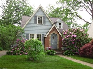 956 Montford Rd, Cleveland Heights, OH 44121