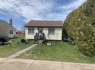1517 N 20th St, Escanaba, MI 49829