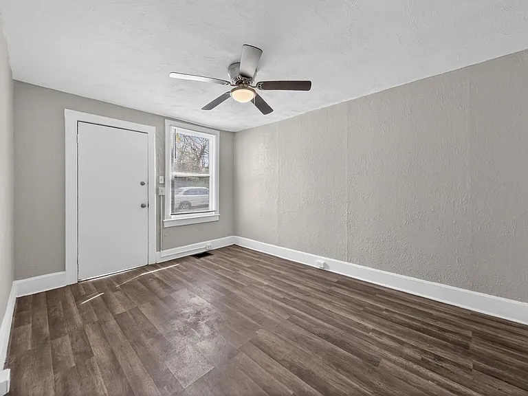 5635 Hodiamont Ave — Photo 7