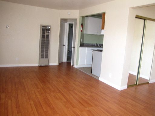 2nd image of 7979 Macarthur Blvd APT 4