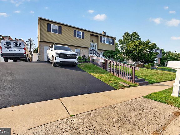 3rd image of 2 Cathy Ln