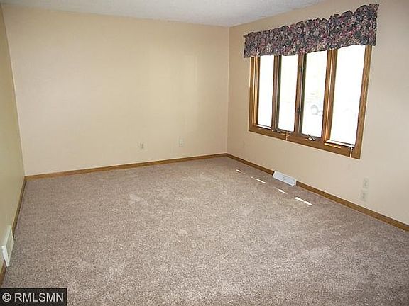 5th image of 1400 12th Ave N