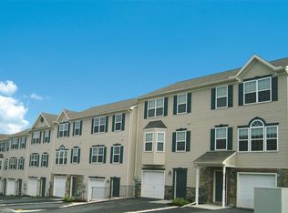 7478 Stephen Dr, Harrisburg, PA 17111