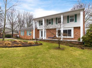 2840 Squirrel Rd, Bloomfield Hills, MI 48304