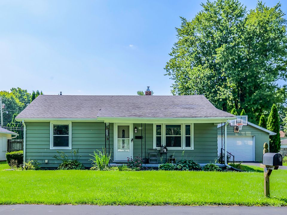1st image of 233 Leonard St