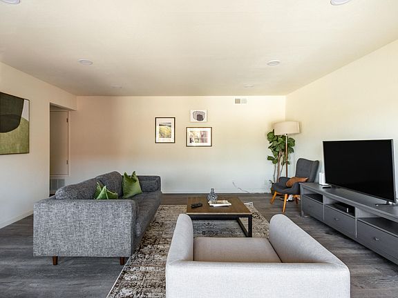 3rd image of 570 Boden Way #5