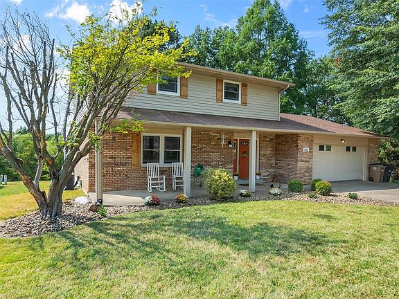 3rd image of 2213 Kent Dr