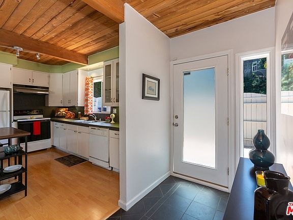 4th image of 3456 Oak Glen Dr