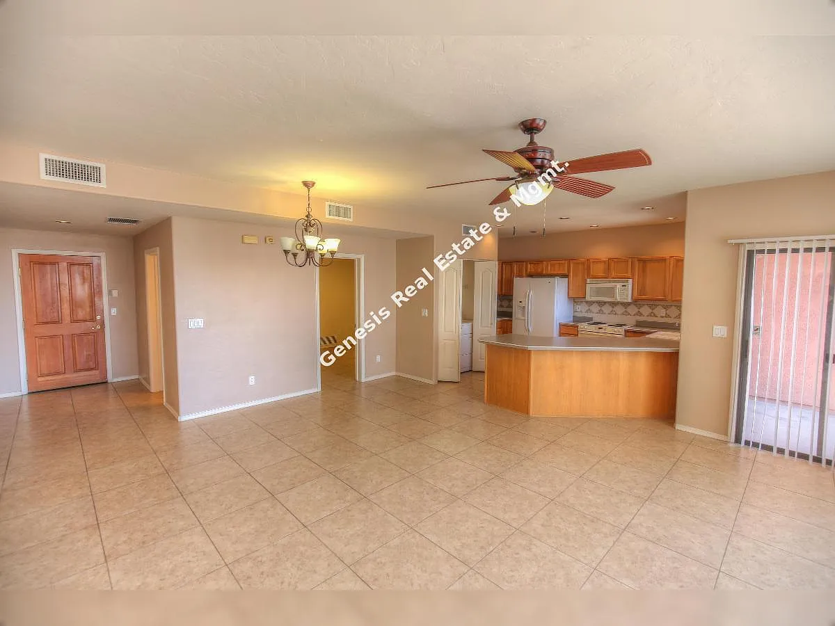 2 bed, 2.0 bath, 1169 sqft, $1,700 — Photo 4