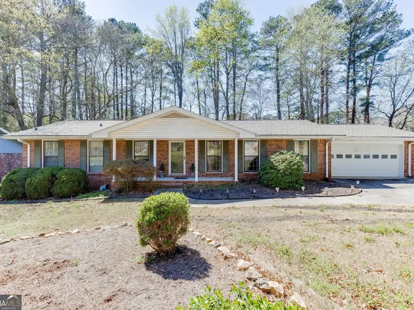 1301 Renee Dr SW, Lilburn, GA 30047