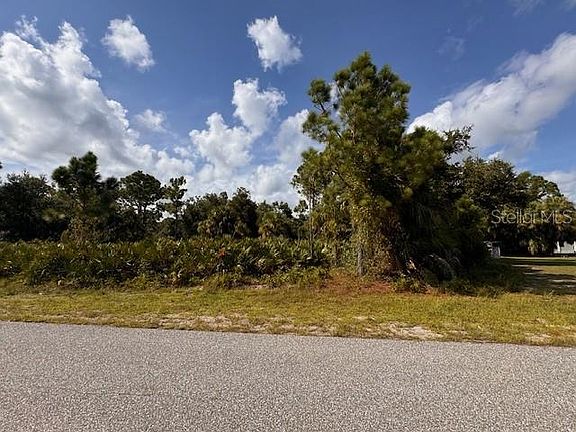 3rd image of 18422 LINCOYA AVENUE