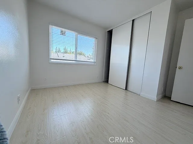 775 Hampshire Ln — Photo 12