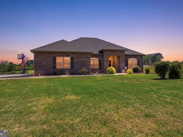 5912 Wauka Mountain Springs Dr, Clermont, GA 30527