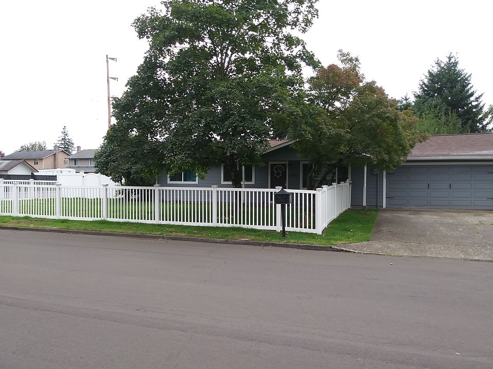 1st image of 10803 NE 45th St