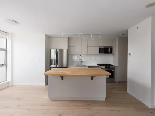 989 Beatty St #1403, Vancouver, BC V6Z 3C2