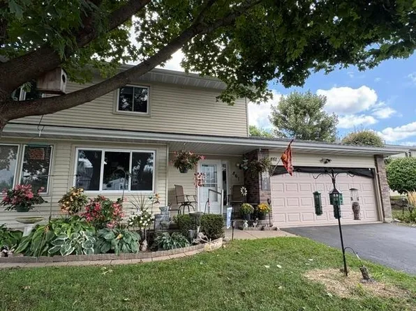 861 Henry St, Waunakee, WI 53597