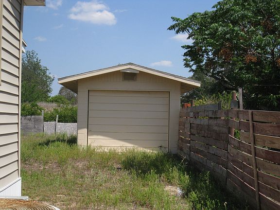 5th image of 70 N Collier Ave