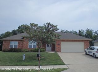 3510 Snow Leopard Dr, Columbia, MO 65202