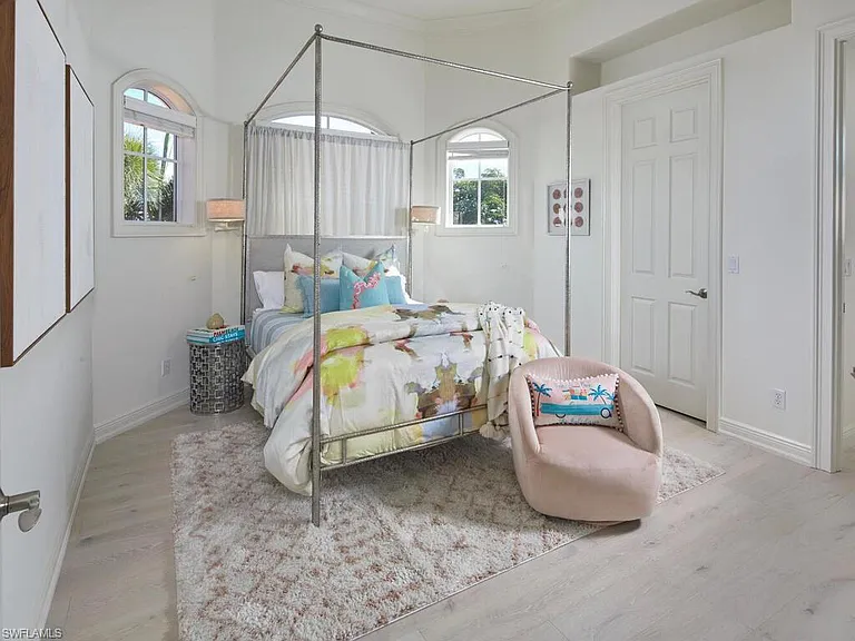 4419 Crayton Rd — Photo 39