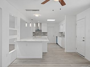 7118 Grand Valley St, San Antonio, TX 78242