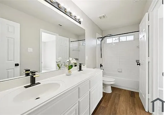 655 Pondview Dr — Photo 14