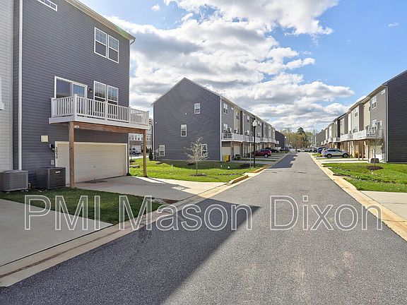 5th image of 2030 Hinshaw Dr