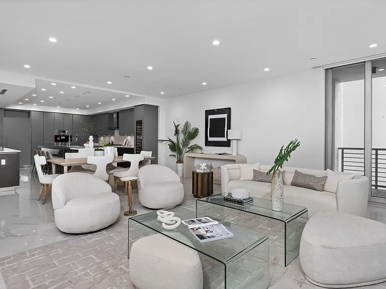 495 E Royal Palm Rd #201 — Photo 17