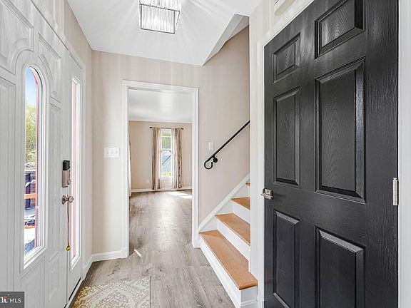 5th image of 119 Marchant Dr