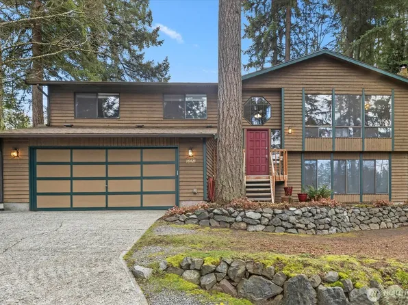 18421 Larch Way, Lynnwood, WA 98037
