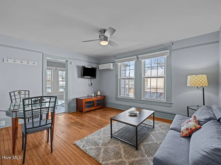 411 George St #2 — Photo 8
