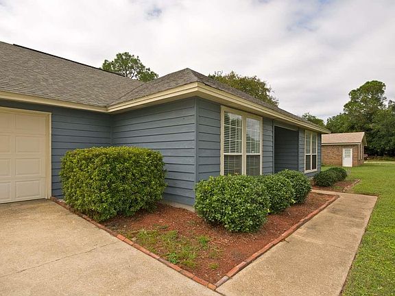 2nd image of 1013 Villa Venyce Ct