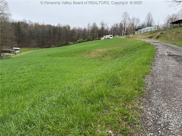 50 Tanney Hill Dr, Duck, WV 25063
