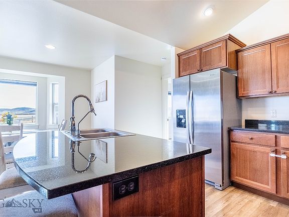 3rd image of 66 Cherokee Trl