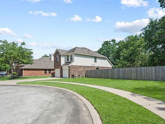 Oversize Cul De Sac Lot