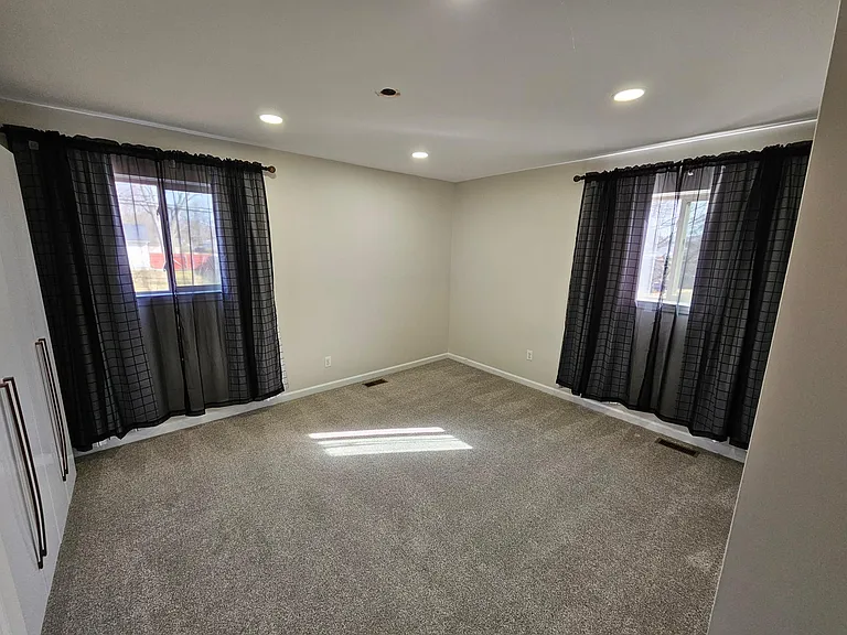 23434 Haynes St — Photo 14