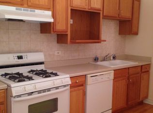 4916 W Cornelia Ave, Chicago, IL 60641