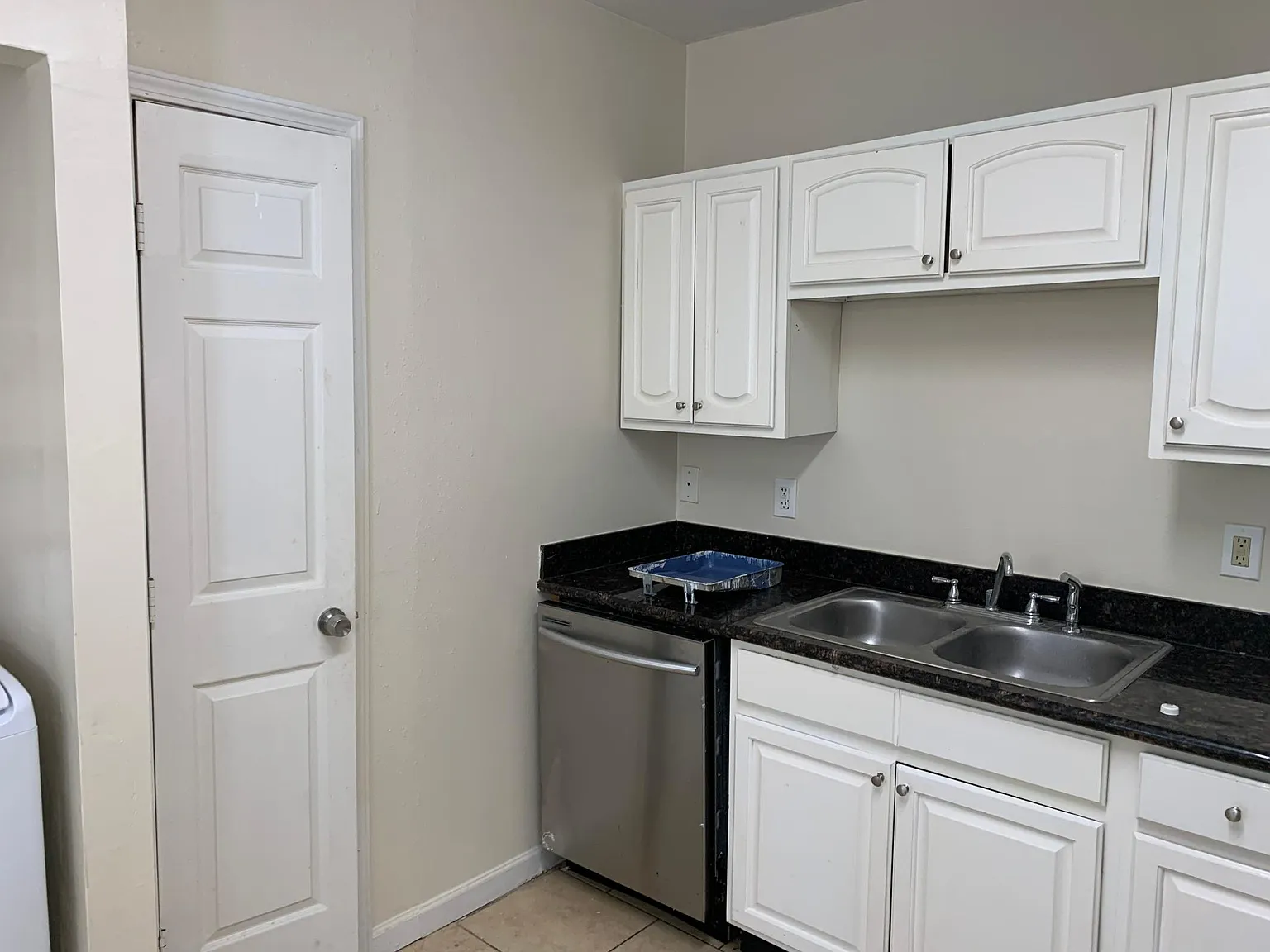 3 bed, 1200 sqft, $1,475 — Photo 3