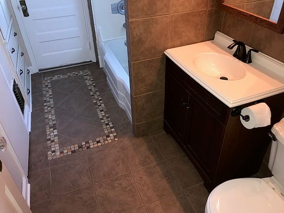 3rd image of 338 Cambridge Ave