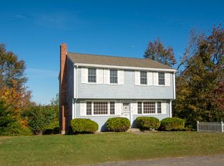 29 Harborview Dr, Hingham, MA 02043