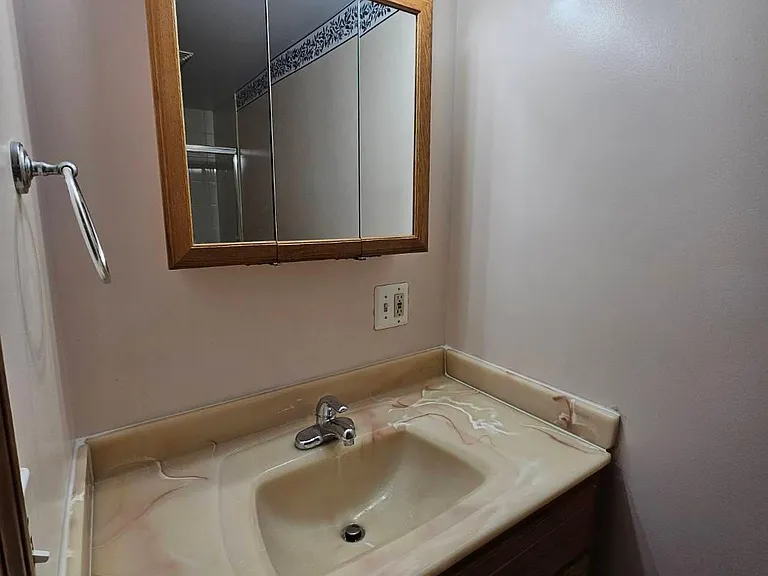 4 Clarissa St #2 — Photo 10