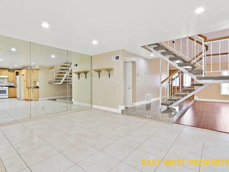 11186 Lavender Ave — Photo 11
