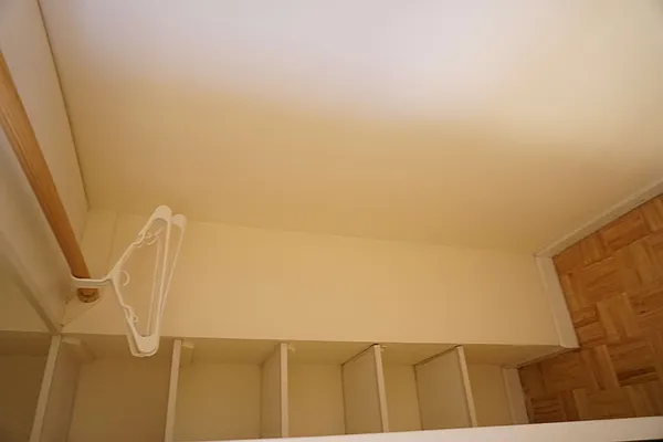 Rented by Manhattan Apartment Organization | media 7